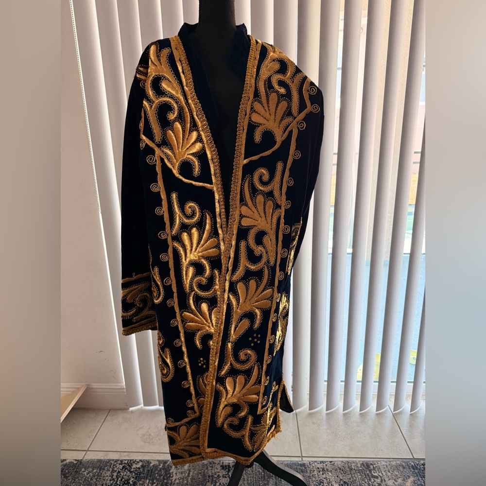 The Royal Bukhara Chapon – Hand-Embroidered Zardozi on Midnight Velvet